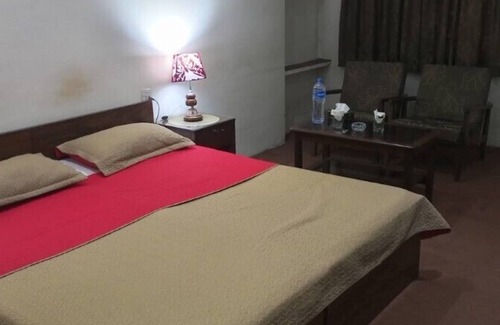 Faisalabad Hotel | Palm View Hotel