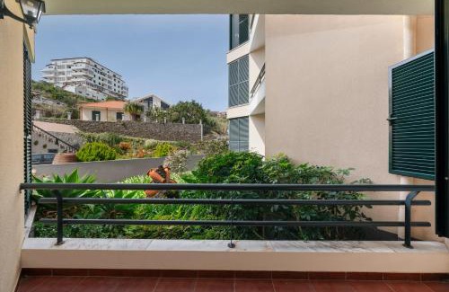 Estrela da Calheta Apartment | Palmasol by An Island Apart