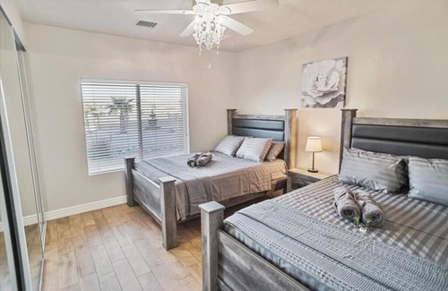 Palmdale Villa | Palmdale Paradise Palace / Special Event Venue