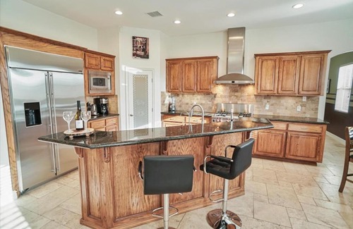 Palmdale Villa | Palmdale Paradise Palace / Special Event Venue