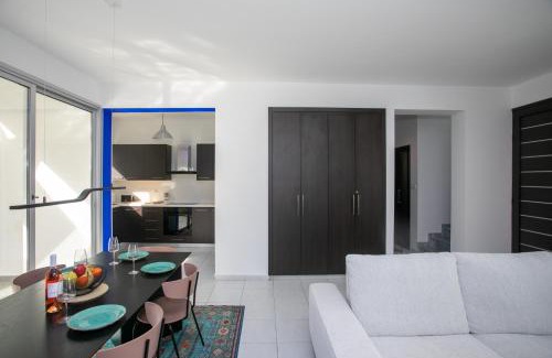 Meneou House | Palmove Renovated Meneou House