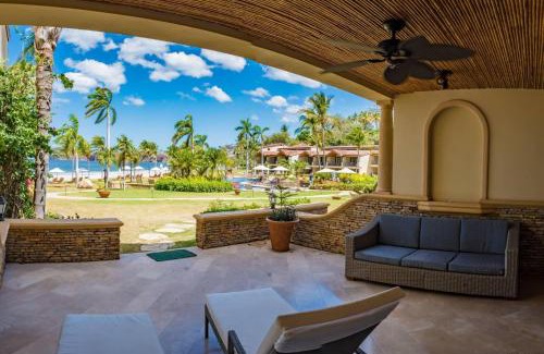 Playa Flamingo Villa | Palms 5 Luxury Beachfront Villa