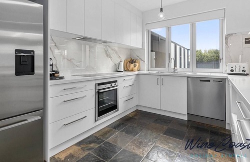 Sellicks Beach House | Palms on The Esplanade by Wine Coast Holiday Rentals