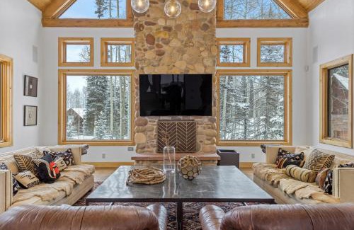 Mountain Village House | Palmyra 94 - Mountain Tranquility