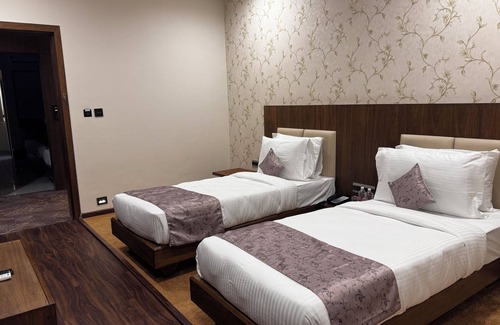 Sayajiganj Hotel | Pam Premium Hotel Vadodara