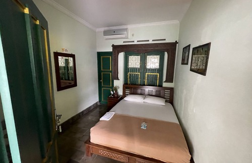 Wirobrajan House | Pamularsih Homestay