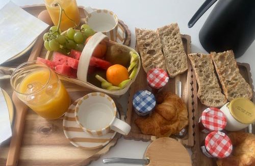 Sanary-sur-Mer Bed & Breakfast | Pandora