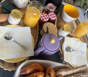 Sanary-sur-Mer Bed & Breakfast | Pandora