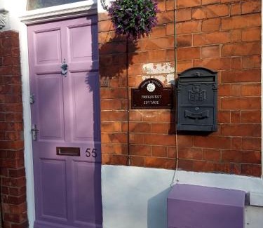 Louth House | Pankhurst Cottage, Louth
