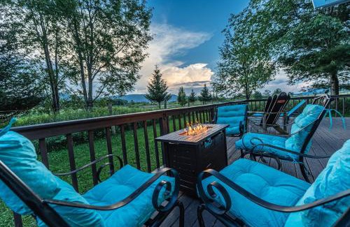 Davis House | Panorama Point - Gorgeous views, hot tub, theater