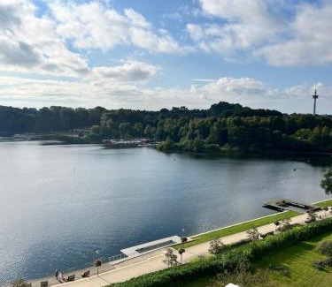 Bad Segeberg Apartment | Panoramablick über den See