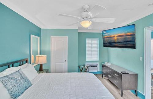 Hollywood Hotel | Panoramic beachfront Suite