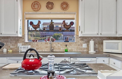 Baywood Park House | Panoramic Estuary View Home - monthly only
