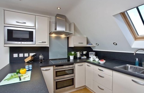 Seaton Apartment | Panoramic Sea Views from this 2 Bedroom Cornish Townhouse