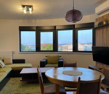 Kragujevac Apartment | Panoramic View Apartment