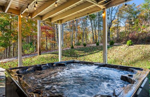 Pittman Center House | Panoramic Views-Fire Pit-Hot Tub-Arcade
