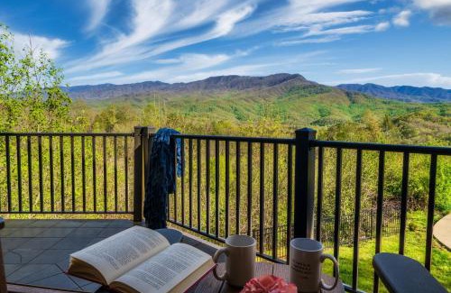 Pittman Center House | Panoramic Views-Fire Pit-Hot Tub-Arcade