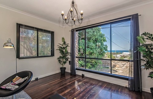 Quinns Rocks Cottage | Panoramique - holiday home with a view