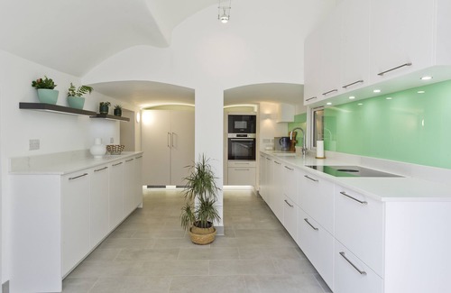 Shaftesbury Apartment | Papillon by UnderTheDoormat