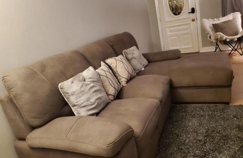 Collingdale House | Paradise Retreat by the Airport