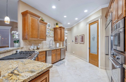 Bullhead City House | Paradise Riverfront Home with Spa and Dock Sleeps 16+