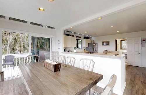 Folly Field House | Paradise
