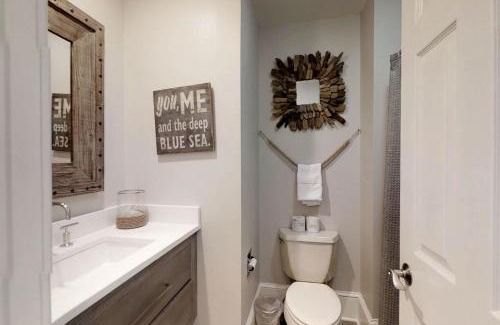 Folly Field House | Paradise