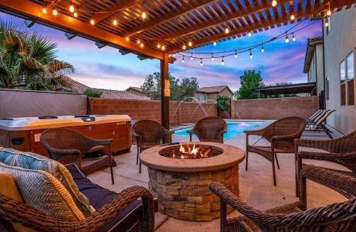 Santa Clara House | Paradise Village 94 Luxury Home with Private Hot Tub, Fire Pit, Huge Kitchen, and Resort Style Pool, Water Park and Lazy River