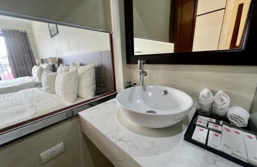 Soc Son Hotel | Paragon House and Residence
