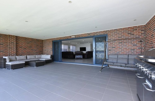 St. Georges Basin House | Pardesa A Little Piece Of Paradise - Belle Escapes Jervis Bay