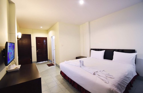 Nanai Road Hotel | Paripas Express Hotel Patong