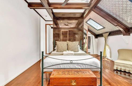 Torrensville Apartment | Parish Court - A Unique Contemporary Conversion