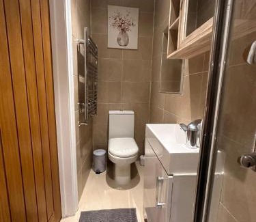 Hanger Hill Apartment | Park Avenue Luxury Apartment in London