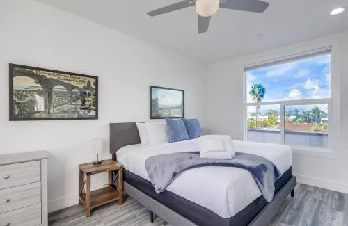 University Heights Apartment | Park Blvd Paradise 303 - King Bed with a Private Spa