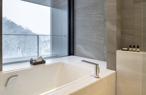 Kutchan Hotel | Park Hyatt Niseko Hanazono