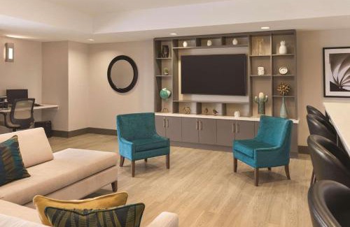 Calgary Hotel | Park Inn by Radisson, Calgary Airport North, AB