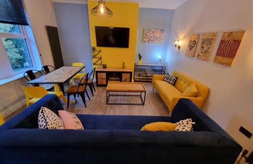 Leeds Apartment | Park Mount Residences - Luxury 3 Bedroom Flat In Leeds With Free Parking