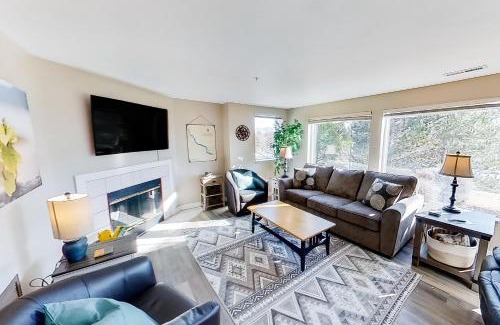 Chelan Apartment | Park Pointe Lakeside Retreat A101