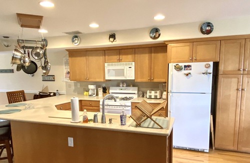 Avalon Condo | PARK THE CAR and you won't have to move it for a week