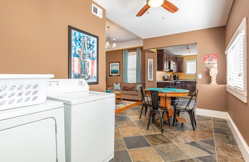 Historic Downtown Savannah Condo | Park View B