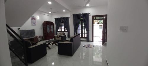 Arunagiri Nagar House | Park View Villa