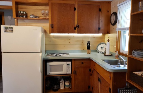 Laconia Cottage | Parker Lakeside Cottage Steps to Pristine Sandy Beach!