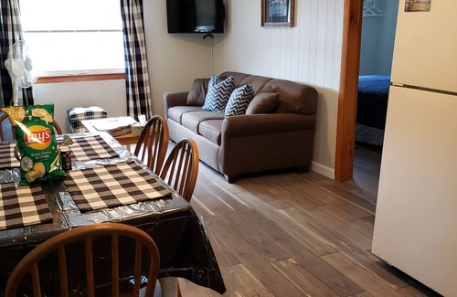 Laconia Cottage | Parker Lakeside Cottage Steps to Pristine Sandy Beach!