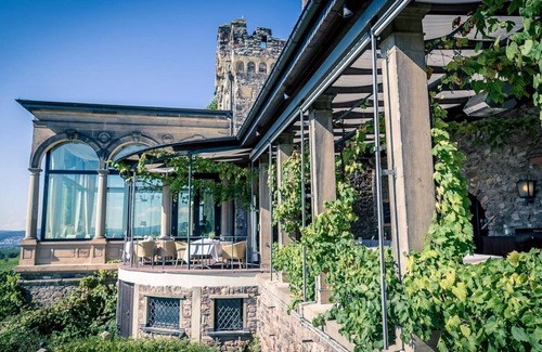 Johannisberg House | Parkresidenz Junior Suite - Nicht Erstattbar - Relais & Châteaux Hotel Burg Schwarzenstein