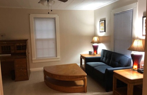 Kannapolis Cottage | Parkside Cottage Nestled Between Two Public Parks (Pet Friendly)