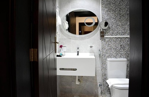 Al Faisaliyah Hotel | Parktown