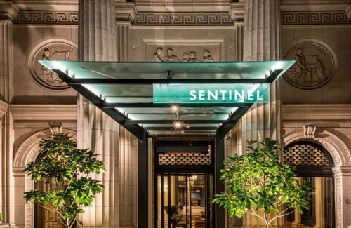 Downtown Portland Apartment | Parlor Suite | Signature Amenities + 24-Hour Gym