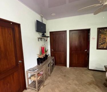 Canton Parrita Apartment | Parrita Hotel 3 Diamond Beach House