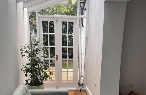 Munster Apartment | Parsons Green SW6 garden flat London oasis