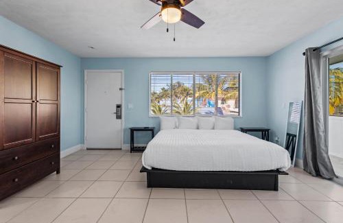 Fort Pierce Hotel | Partial Ocean View Hotel Room- King Bed #1